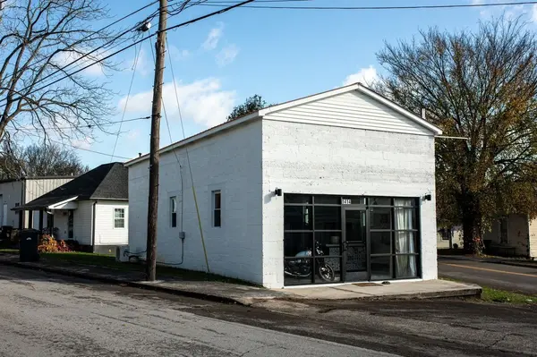 1414 Highland Ave, Columbia, TN 38401