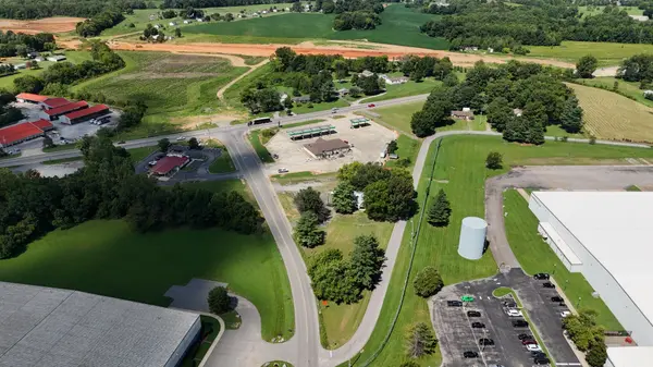 1001 Swamp Rd, Portland, TN 37148