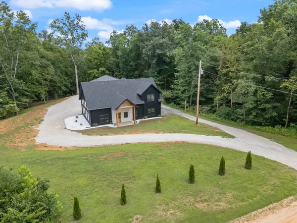 7922 E Plunders Creek Rd, Dickson, TN 37055