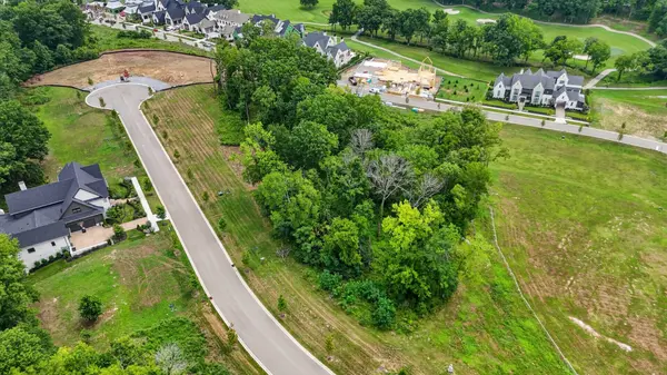 8514 Blanton Ct, College Grove, TN 37046