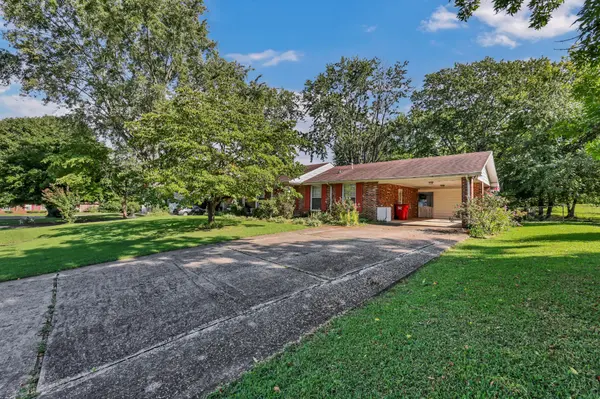 103 Love Ct, Clarksville, TN 37040