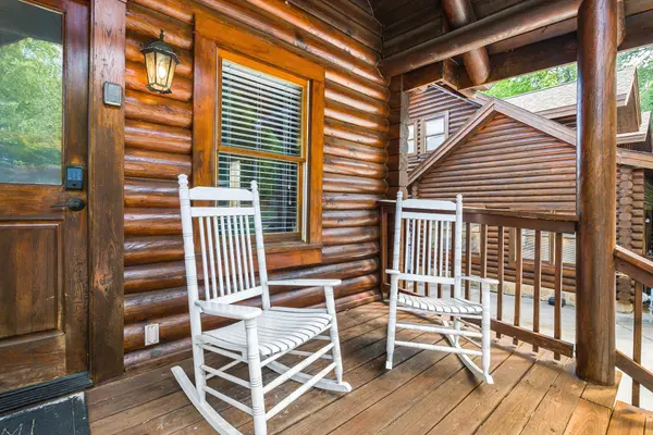 845 Golf View Blvd, Pigeon Forge, TN 37863
