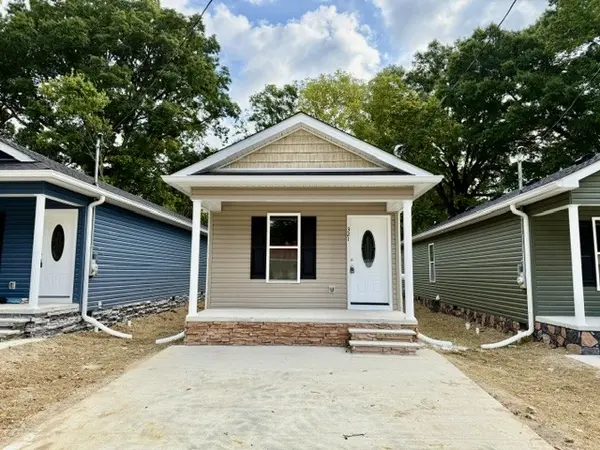 321 s Gentry St, Tullahoma, TN 37388