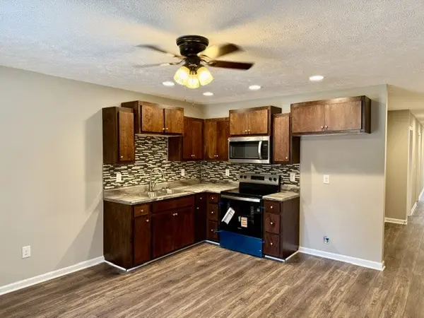 321 s Gentry St, Tullahoma, TN 37388