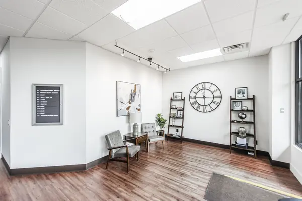 719 S Main St, Springfield, TN 37172