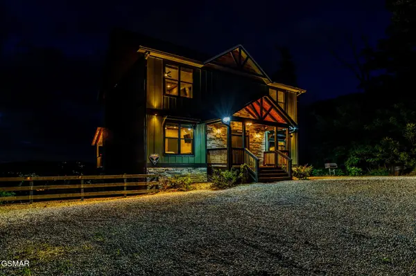 704 Topside Road, Gatlinburg, TN 37738
