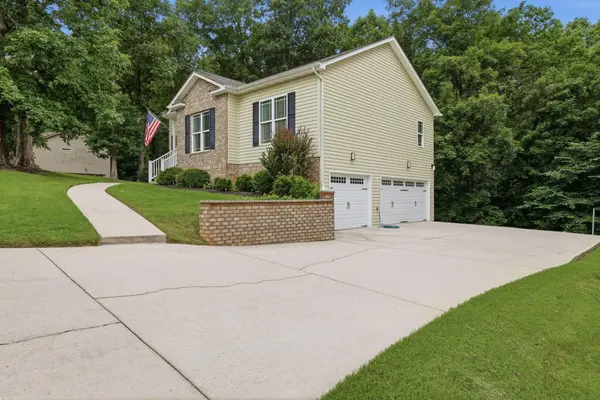7402 Tiercel Drive, Ooltewah, TN 37363