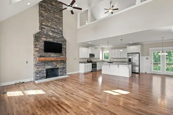3001 Foust Dr, Spring Hill, TN 37174