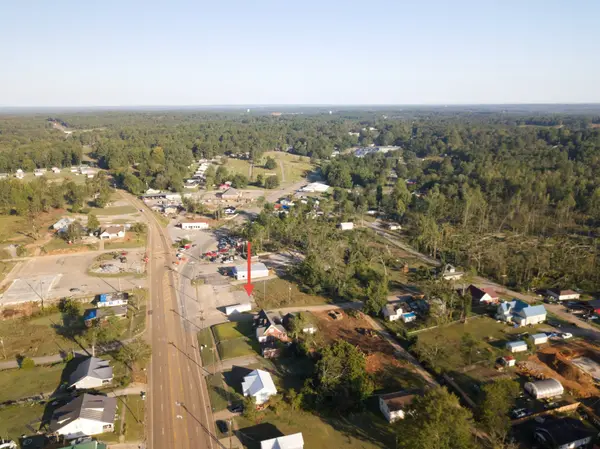 431 W Court Ave, Selmer, TN 38375