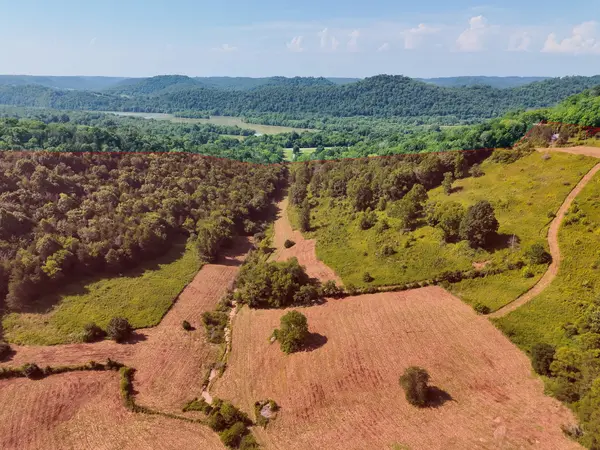 200 Rough Point Ln, Whitleyville, TN 38588