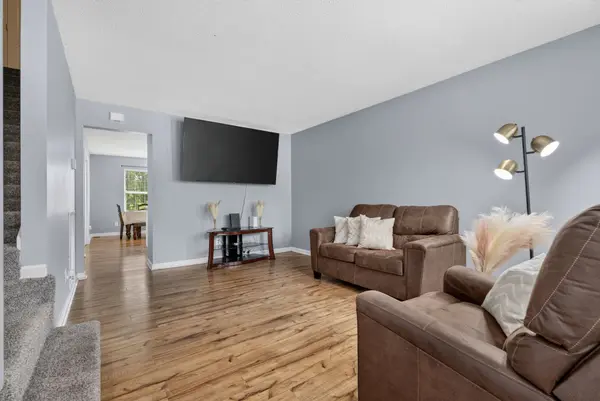 1096 Gunpoint Dr, Clarksville, TN 37042