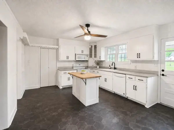 1155 Ridge Hill Rd, Goodlettsville, TN 37072