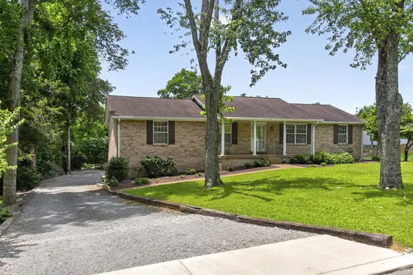 102 Cedar Springs Trl, Hendersonville, TN 37075