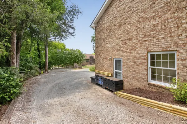 102 Cedar Springs Trl, Hendersonville, TN 37075