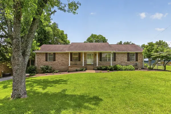 102 Cedar Springs Trl, Hendersonville, TN 37075