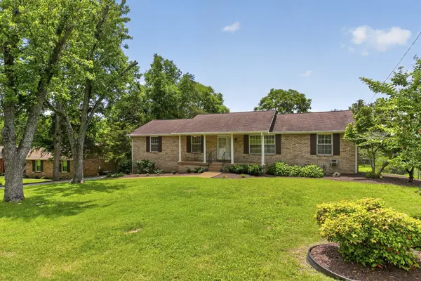 102 Cedar Springs Trl, Hendersonville, TN 37075