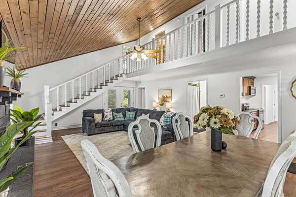 38 N Old Military Rd, Summertown, TN 38483
