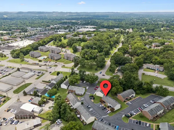 200 N Royal Oaks Blvd #E1, Franklin, TN 37067