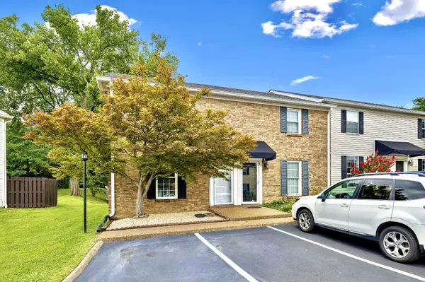 200 N Royal Oaks Blvd #E1, Franklin, TN 37067