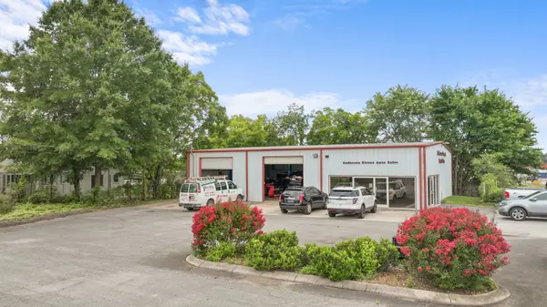 612 S Anderson St, Tullahoma, TN 37388