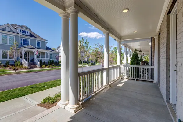 9054 Berry Farms Xing, Franklin, TN 37064