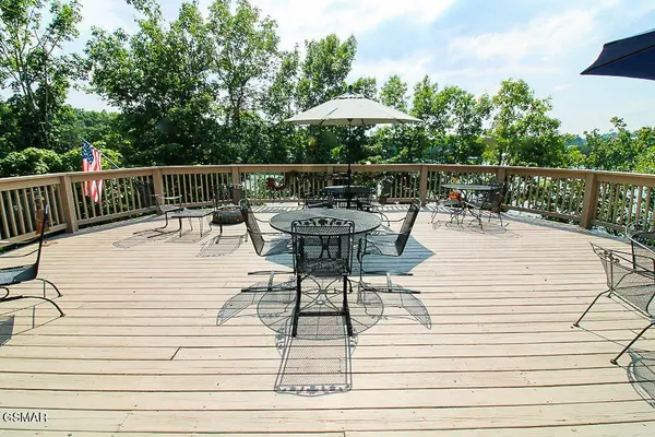 1949 Redbud Vw Road, Sevierville, TN 37876