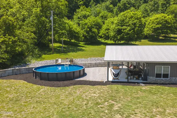 622 Earls Hollow Road, Speedwell, TN 37870