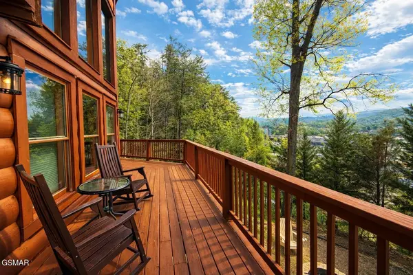 643 Forest Drive, Pigeon Forge, TN 37863