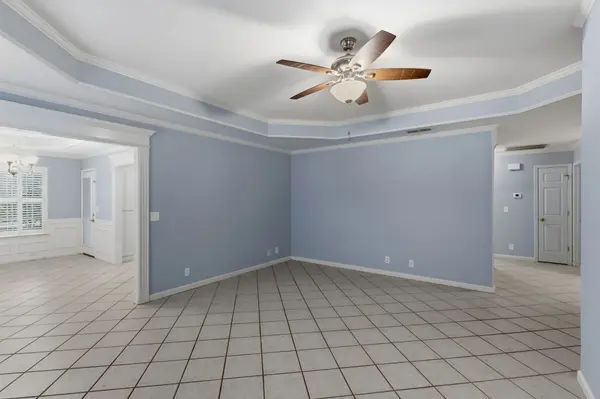 2747 Stonehedge Dr, Murfreesboro, TN 37128