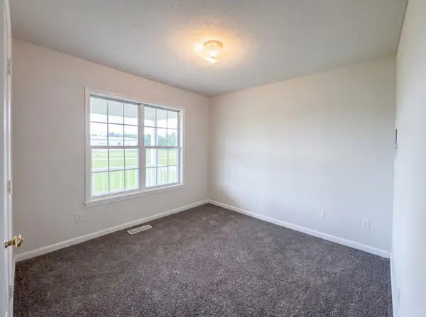 1040 Dodd Dr, Savannah, TN 38372