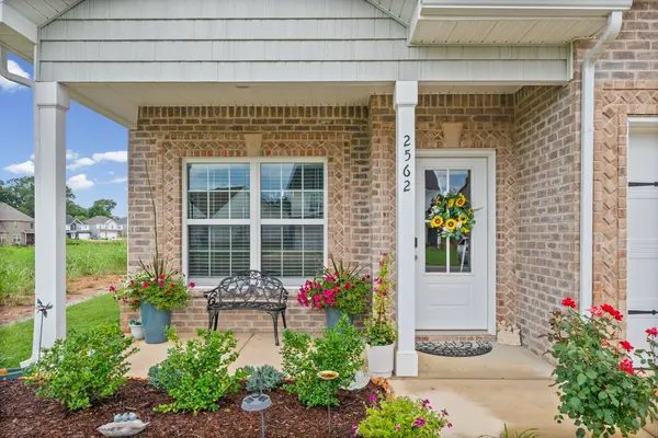 2562 Rafiki Dr, Clarksville, TN 37042