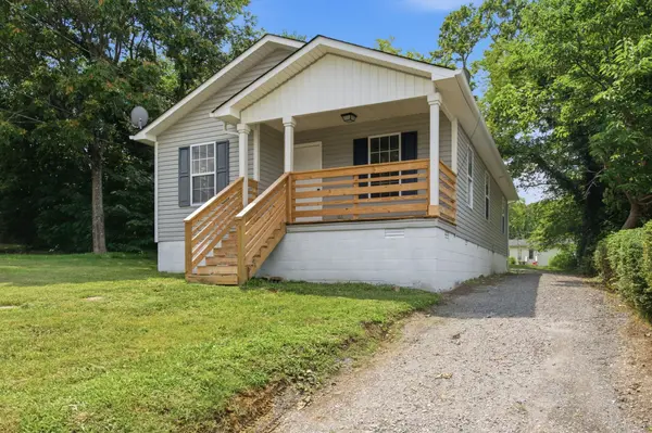 103 Hall St, Hartsville, TN 37074