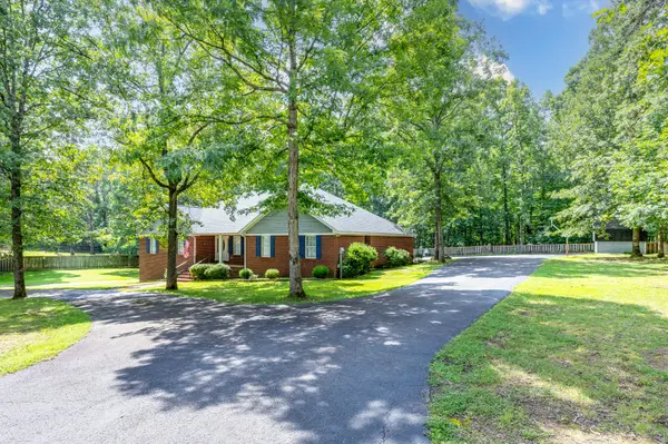 106 Parkwood Ln, Hohenwald, TN 38462