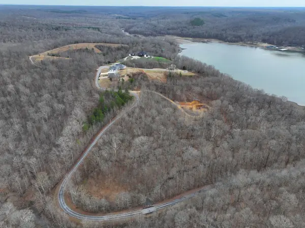 454 River Trace Dr, Dover, TN 37058