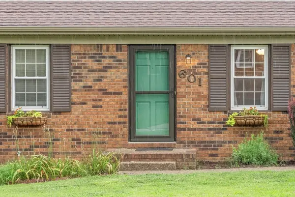601 Pineridge Dr, Hopkinsville, KY 42240