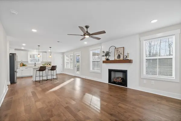 361 Frontier Dr, Clarksville, TN 37043