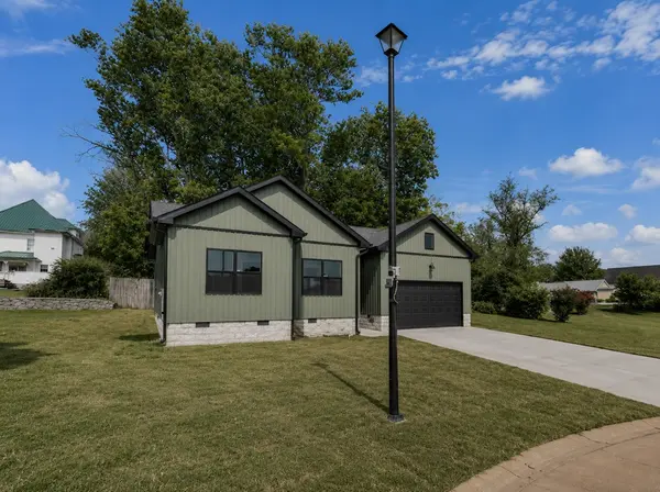 112 Bee Line Way, Trenton, KY 42286