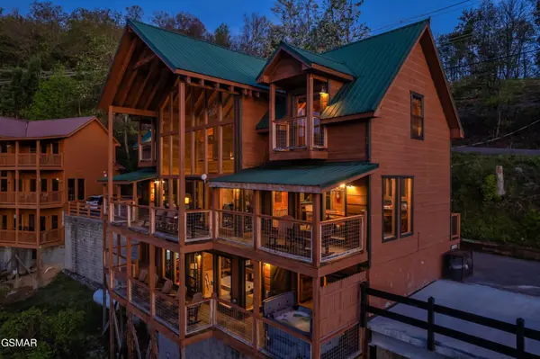 1177 Ski View, Gatlinburg, TN 37738