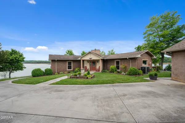 901 Lake Smoky Road, Sevierville, TN 37876