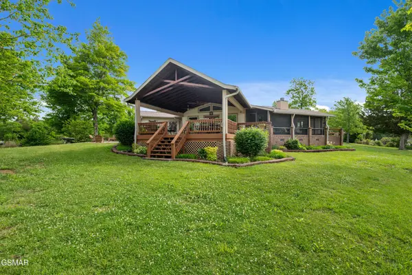 901 Lake Smoky Road, Sevierville, TN 37876