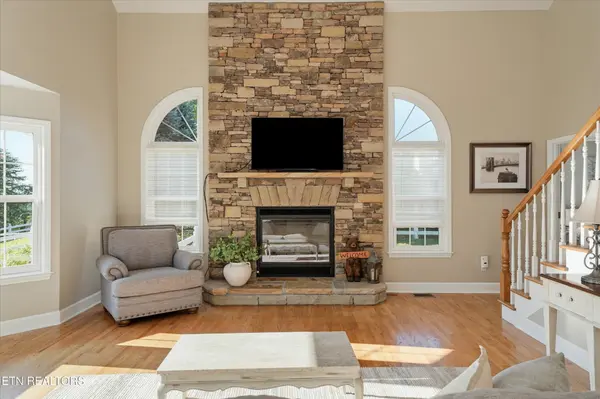 619 Emerald Ave, Kodak, TN 37764