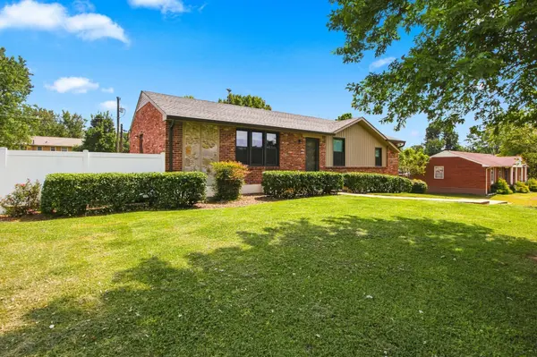 4009 Knud Dr, Columbia, TN 38401