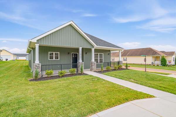 927 Stratford Avenue, Sweetwater, TN 37874