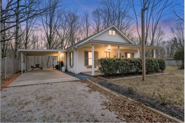 408 Spring St, Monteagle, TN 37356
