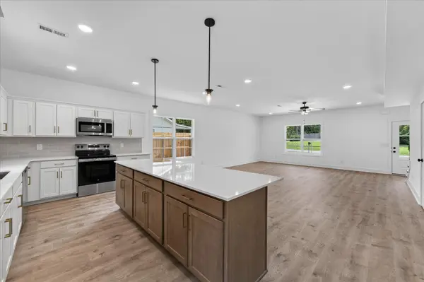 403 Locust St, Clarksville, TN 37042