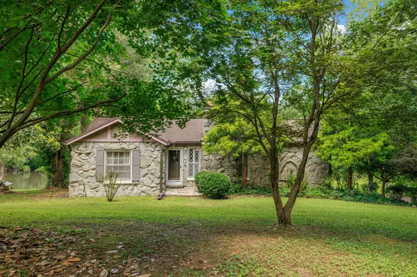 408 Westwood Dr, Mcminnville, TN 37110