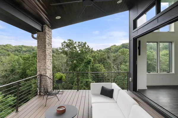 5812 Woodland Hills Dr, Nashville, TN 37211