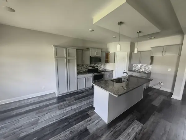 362 Crusaw Dr, Clarksville, TN 37043