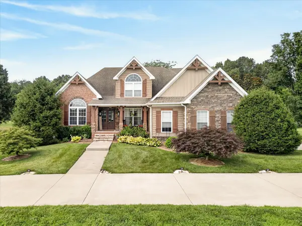 900 McClure Rd, Clarksville, TN 37040