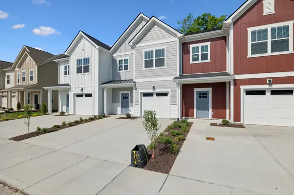 351 Carver Connection, Lebanon, TN 37087